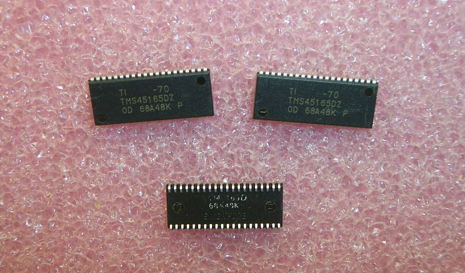 TMS45165-70DZR – 70ns Fast Page Mode DRAM Chip 1 rochester-electronics-llc-TMS45165-70DZR-controllers-memory-ics
