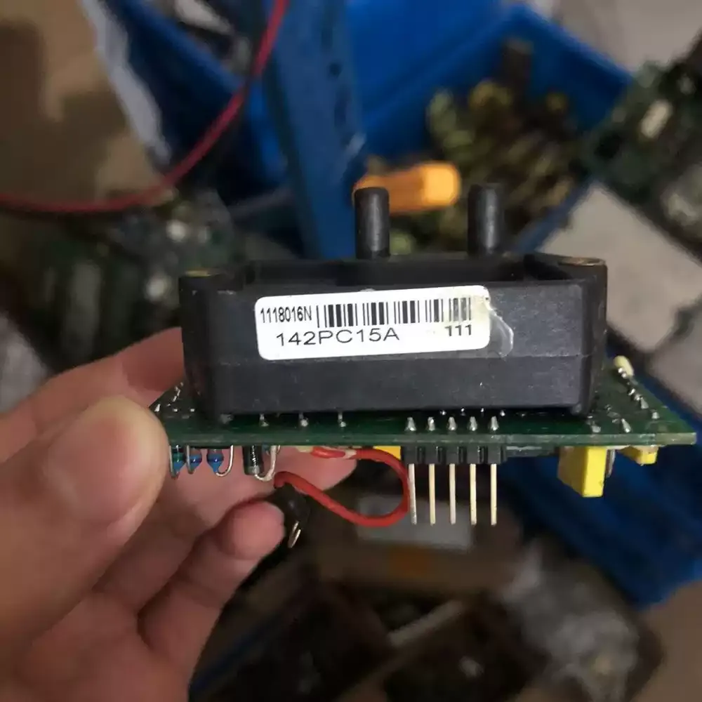 Honeywell 142PC15A Absolute Pressure Sensor, 15 PSIA, Analog Voltage Output, 0.2" Tube Port 1 Honeywell 142PC15A Absolute Pressure Sensor, 15 PSIA, Analog Voltage Output, 0.2" Tube Port